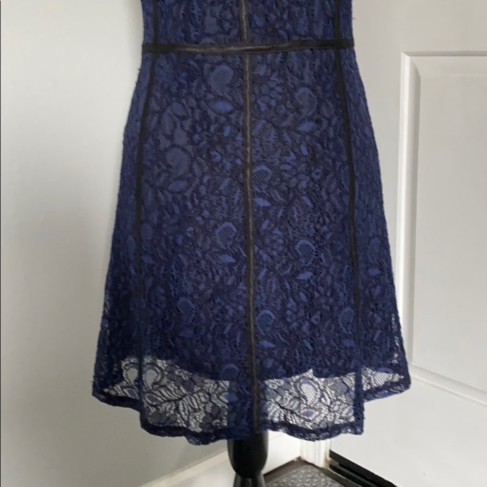 Black & blue lace dress - Picture 3 of 6